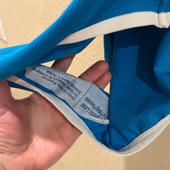 Small women’s one piece swimsuit from target - Picture 2 of 7